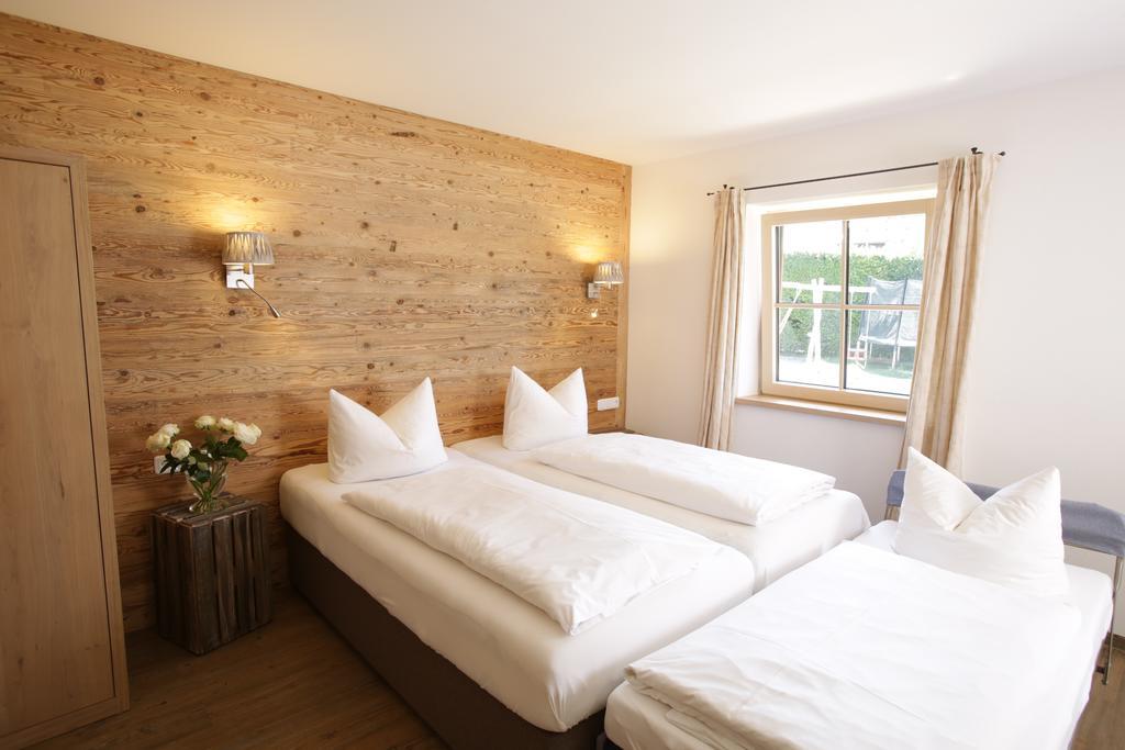 Pension Schweizerhaus Garni Weyarn Exterior foto