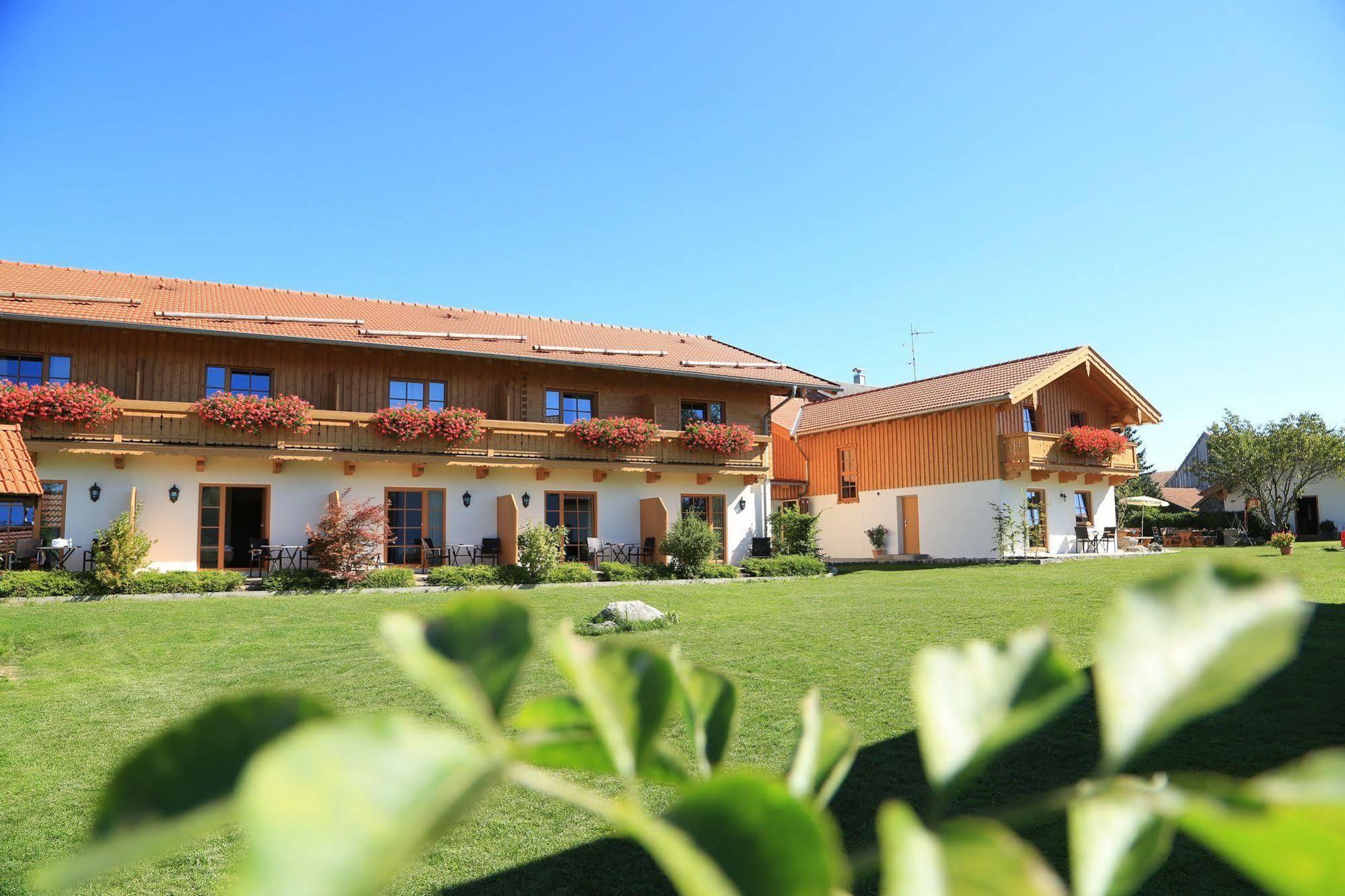 Pension Schweizerhaus Garni Weyarn Exterior foto